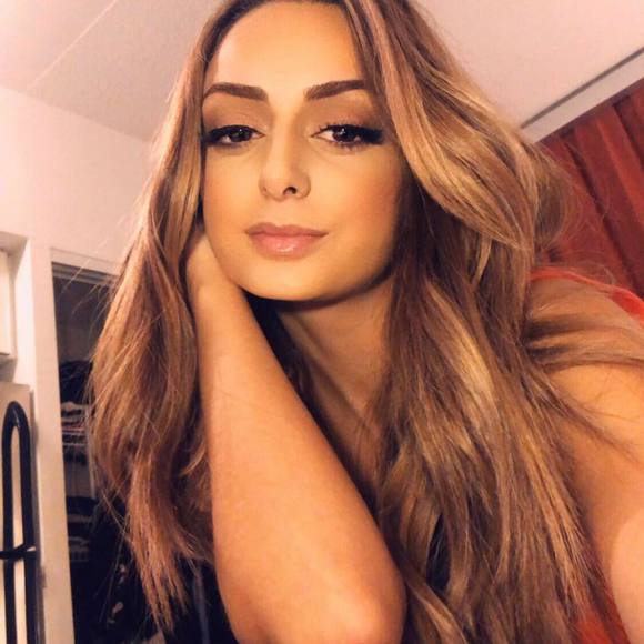 Meet your Posher, Linda - Picture 1 of 1